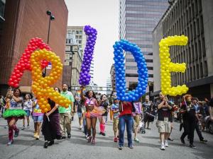 635710139528293407-PrideParade-4